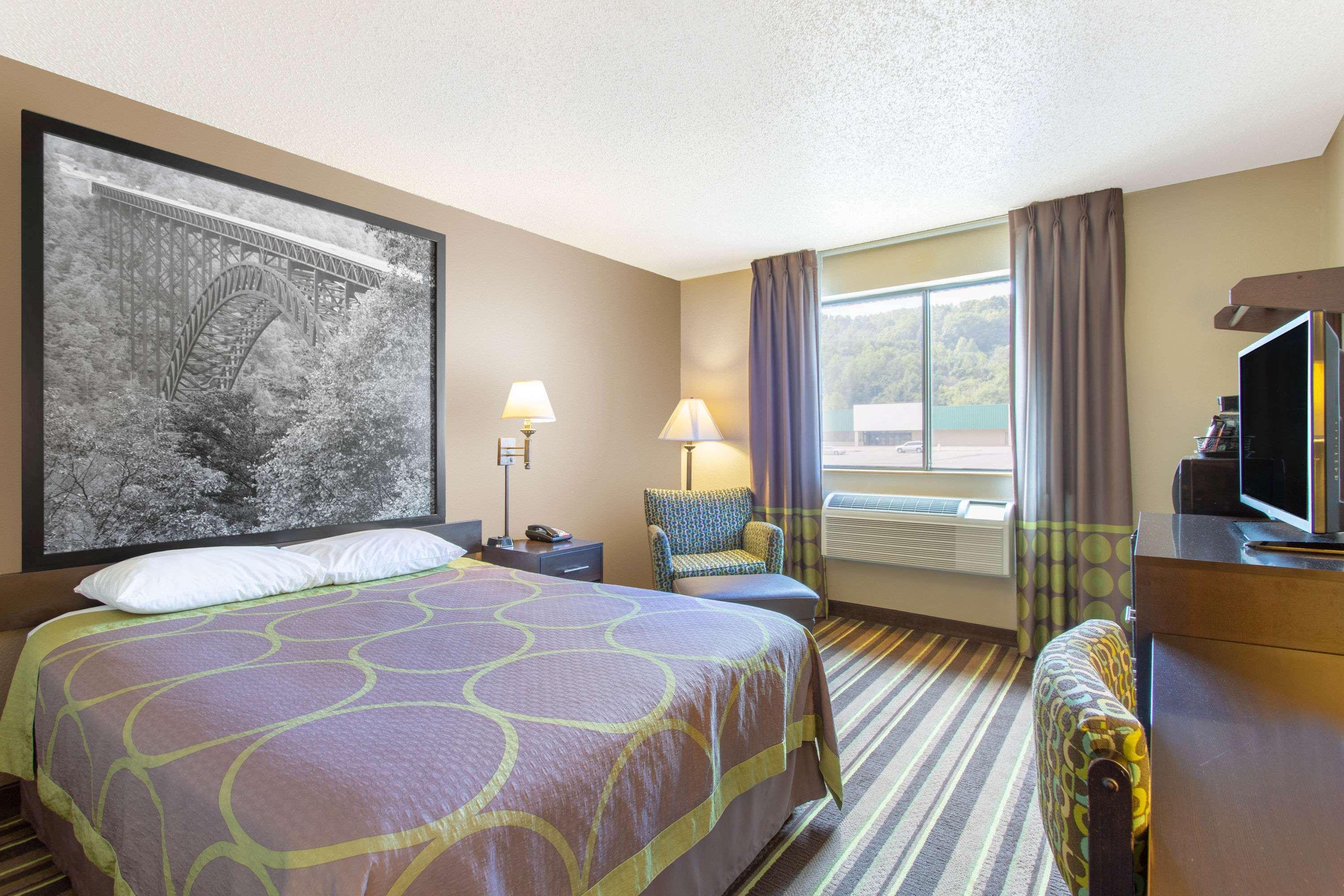 Super 8 By Wyndham Weston Wv Hotel Exterior photo
